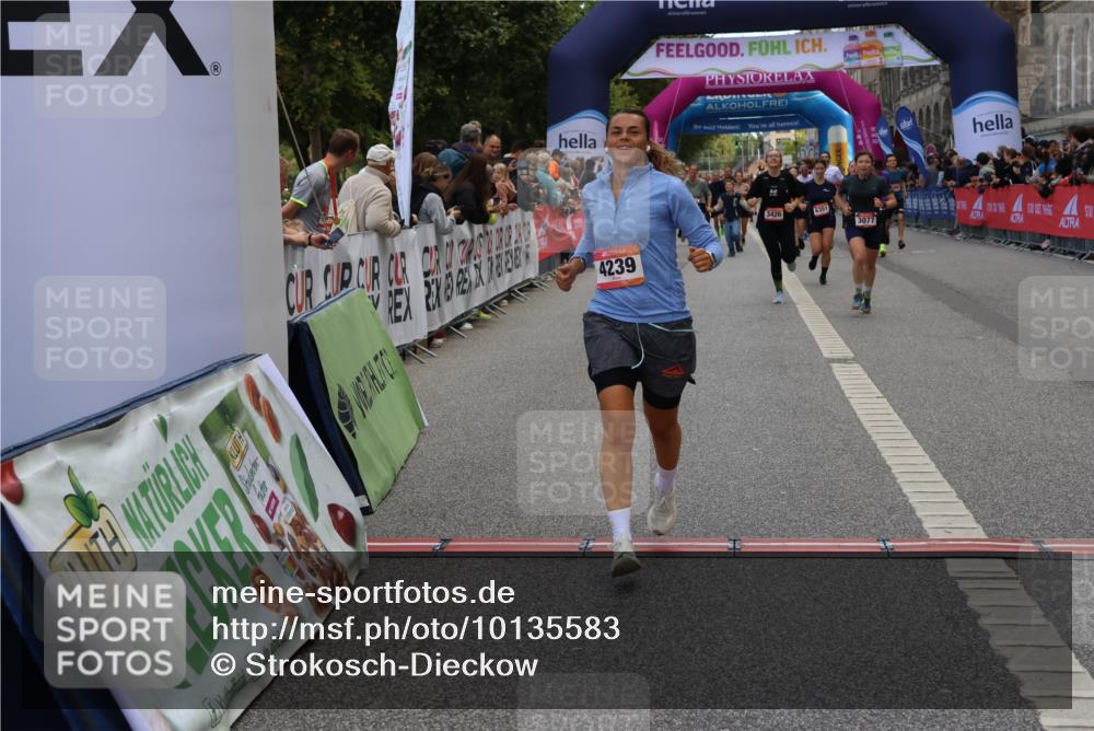 06.09.2026 - CURREX Alsterlauf Strokosch-Dieckow http://msf.ph/oto/10135583 06.09.2026 10:10:30 Ziel 3077, 3426, 4144, 4239, 4694, 6165, 6349 meine-sportfotos.de