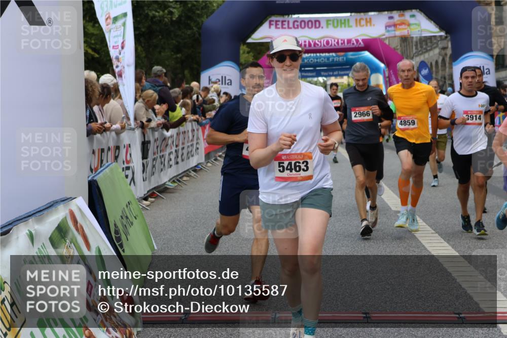 06.09.2026 - CURREX Alsterlauf Strokosch-Dieckow http://msf.ph/oto/10135587 06.09.2026 09:57:28 Ziel 2316, 2806, 2966, 3160, 3236, 3559, 3881, 3914, 3978, 4641, 4859, 5463, 5510, 5978, 6119, 6279, 8029, 8198, 8281 meine-sportfotos.de