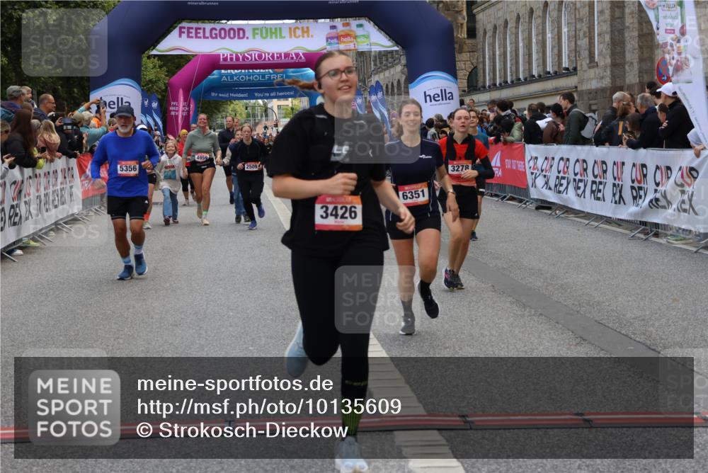 06.09.2026 - CURREX Alsterlauf Strokosch-Dieckow http://msf.ph/oto/10135609 06.09.2026 10:10:35 Ziel 2509, 2670, 2674, 3077, 3127, 3278, 3426, 4066, 4144, 4239, 4694, 5356, 6220, 6351 meine-sportfotos.de