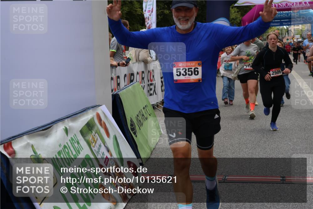 06.09.2026 - CURREX Alsterlauf Strokosch-Dieckow http://msf.ph/oto/10135621 06.09.2026 10:10:38 Ziel 2509, 2670, 2674, 3077, 3127, 3278, 3426, 3649, 3930, 4066, 4167, 4959, 5356, 6220, 6351 meine-sportfotos.de