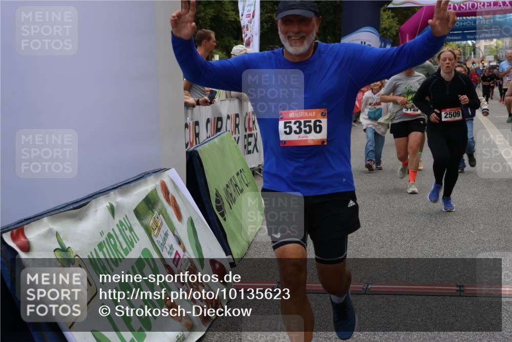 06.09.2026 - CURREX Alsterlauf Strokosch-Dieckow http://msf.ph/oto/10135623 06.09.2026 10:10:38 Ziel 2509, 2670, 2674, 3077, 3127, 3278, 3426, 3649, 3930, 4066, 4167, 4959, 5356, 6220, 6351 meine-sportfotos.de