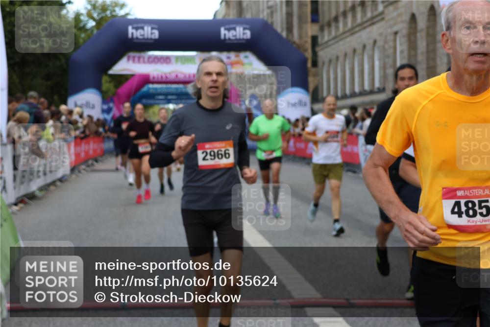 06.09.2026 - CURREX Alsterlauf Strokosch-Dieckow http://msf.ph/oto/10135624 06.09.2026 09:57:31 Ziel 2316, 2806, 2966, 3160, 3236, 3559, 3881, 3914, 4224, 4641, 4859, 5107, 5463, 5510, 5978, 6020, 8029, 8281 meine-sportfotos.de