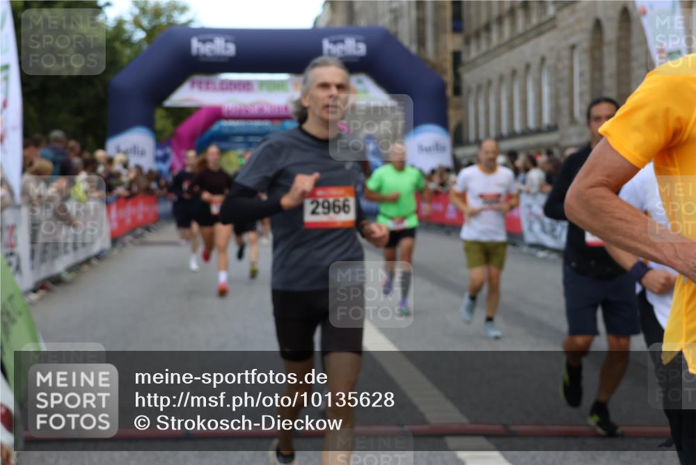 06.09.2026 - CURREX Alsterlauf Strokosch-Dieckow http://msf.ph/oto/10135628 06.09.2026 09:57:31 Ziel 2316, 2806, 2966, 3160, 3236, 3559, 3881, 3914, 4224, 4641, 4859, 5107, 5463, 5510, 5978, 6020, 8029, 8281 meine-sportfotos.de