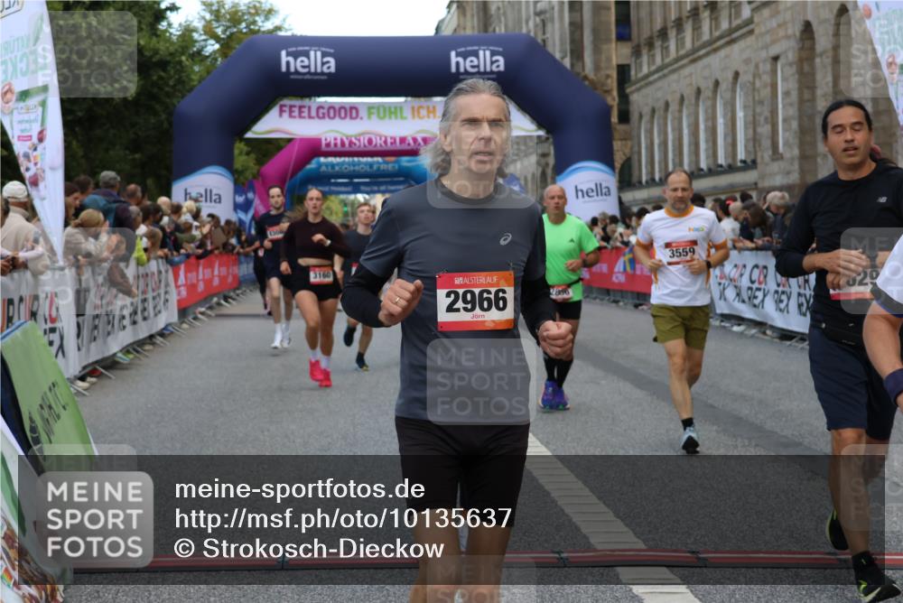 06.09.2026 - CURREX Alsterlauf Strokosch-Dieckow http://msf.ph/oto/10135637 06.09.2026 09:57:31 Ziel 2316, 2806, 2966, 3160, 3236, 3559, 3881, 3914, 4224, 4641, 4859, 5107, 5463, 5510, 5978, 6020, 8029, 8281 meine-sportfotos.de