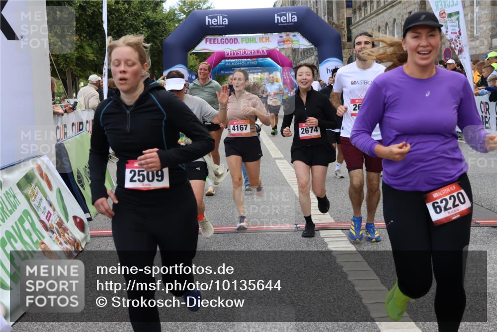 06.09.2026 - CURREX Alsterlauf Strokosch-Dieckow http://msf.ph/oto/10135644 06.09.2026 10:10:41 Ziel 2058, 2509, 2589, 2670, 2674, 3127, 3278, 3345, 3426, 3649, 3930, 4066, 4077, 4167, 4211, 4238, 4697, 4959, 5356, 6220, 6351 meine-sportfotos.de