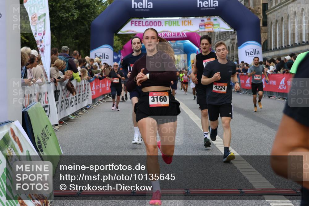 06.09.2026 - CURREX Alsterlauf Strokosch-Dieckow http://msf.ph/oto/10135645 06.09.2026 09:57:33 Ziel 2806, 2966, 3160, 3236, 3559, 3881, 3914, 4213, 4224, 4641, 4682, 4859, 5107, 5215, 5463, 5510, 5775, 5978, 6020, 6042, 6365, 8029, 8281 meine-sportfotos.de