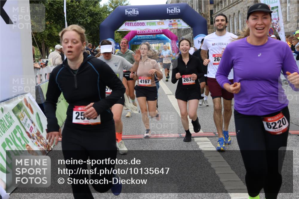 06.09.2026 - CURREX Alsterlauf Strokosch-Dieckow http://msf.ph/oto/10135647 06.09.2026 10:10:41 Ziel 2058, 2509, 2589, 2670, 2674, 3127, 3278, 3345, 3426, 3649, 3930, 4066, 4077, 4167, 4211, 4238, 4697, 4959, 5356, 6220, 6351 meine-sportfotos.de