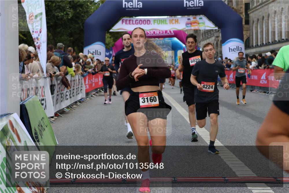 06.09.2026 - CURREX Alsterlauf Strokosch-Dieckow http://msf.ph/oto/10135648 06.09.2026 09:57:33 Ziel 2806, 2966, 3160, 3236, 3559, 3881, 3914, 4213, 4224, 4641, 4682, 4859, 5107, 5215, 5463, 5510, 5775, 5978, 6020, 6042, 6365, 8029, 8281 meine-sportfotos.de