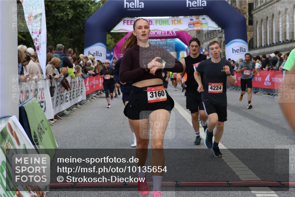 06.09.2026 - CURREX Alsterlauf Strokosch-Dieckow http://msf.ph/oto/10135654 06.09.2026 09:57:34 Ziel 2242, 2806, 2966, 3097, 3160, 3236, 3514, 3559, 3914, 4213, 4224, 4641, 4682, 4859, 5107, 5215, 5463, 5510, 5775, 5978, 6020, 6042, 6365, 8029 meine-sportfotos.de