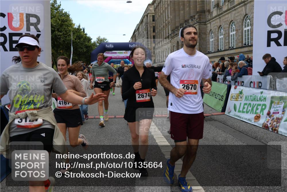 06.09.2026 - CURREX Alsterlauf Strokosch-Dieckow http://msf.ph/oto/10135664 06.09.2026 10:10:42 Ziel 2058, 2509, 2589, 2670, 2674, 3127, 3278, 3345, 3649, 3930, 4066, 4077, 4167, 4211, 4238, 4697, 4959, 5356, 6220, 6351 meine-sportfotos.de