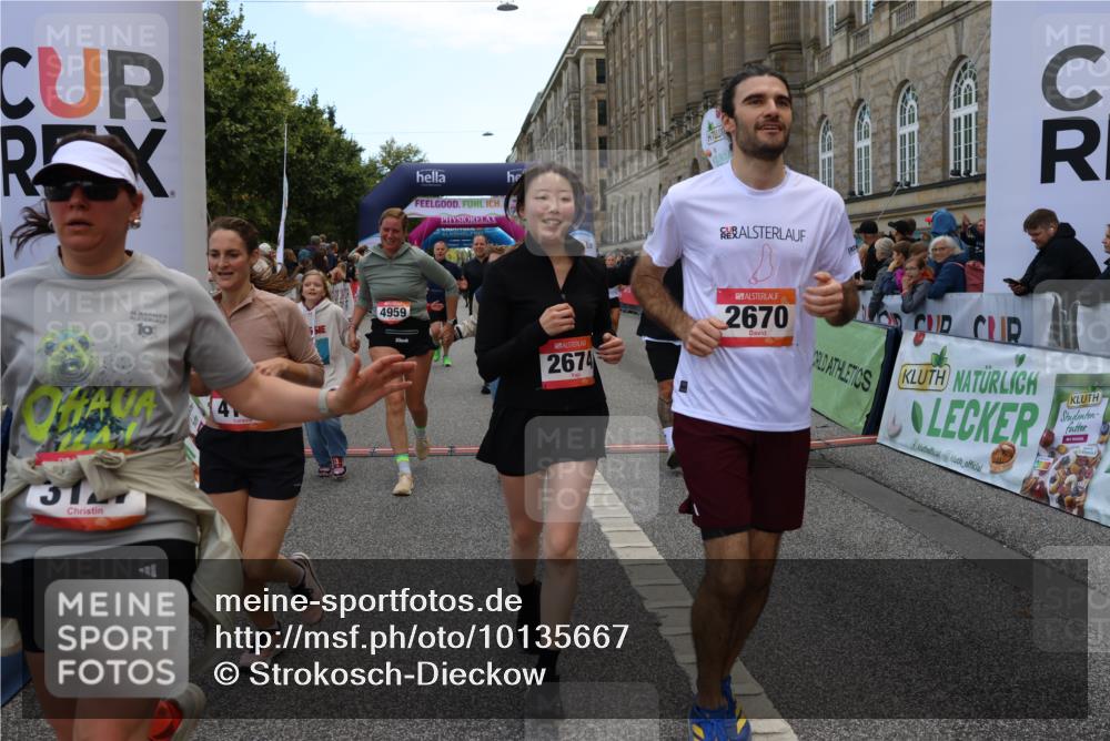 06.09.2026 - CURREX Alsterlauf Strokosch-Dieckow http://msf.ph/oto/10135667 06.09.2026 10:10:42 Ziel 2058, 2509, 2589, 2670, 2674, 3127, 3278, 3345, 3649, 3930, 4066, 4077, 4167, 4211, 4238, 4697, 4959, 5356, 6220, 6351 meine-sportfotos.de