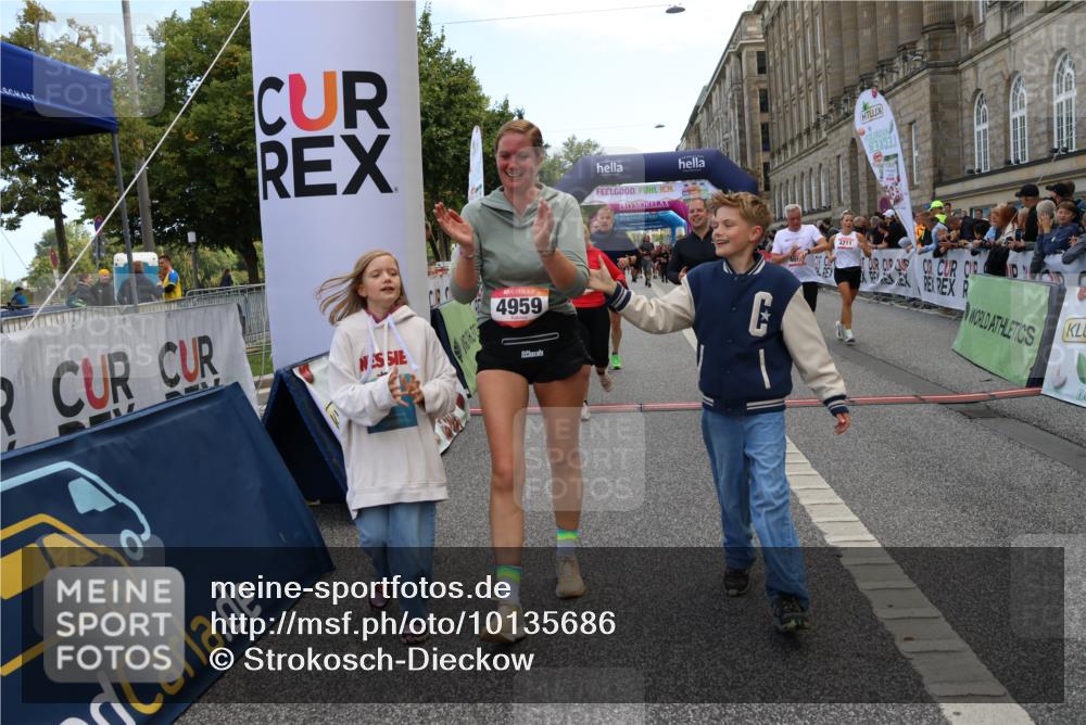 06.09.2026 - CURREX Alsterlauf Strokosch-Dieckow http://msf.ph/oto/10135686 06.09.2026 10:10:44 Ziel 2058, 2509, 2589, 2670, 2674, 2734, 3127, 3278, 3345, 3649, 3930, 4066, 4077, 4167, 4211, 4238, 4697, 4959, 5356, 6220 meine-sportfotos.de