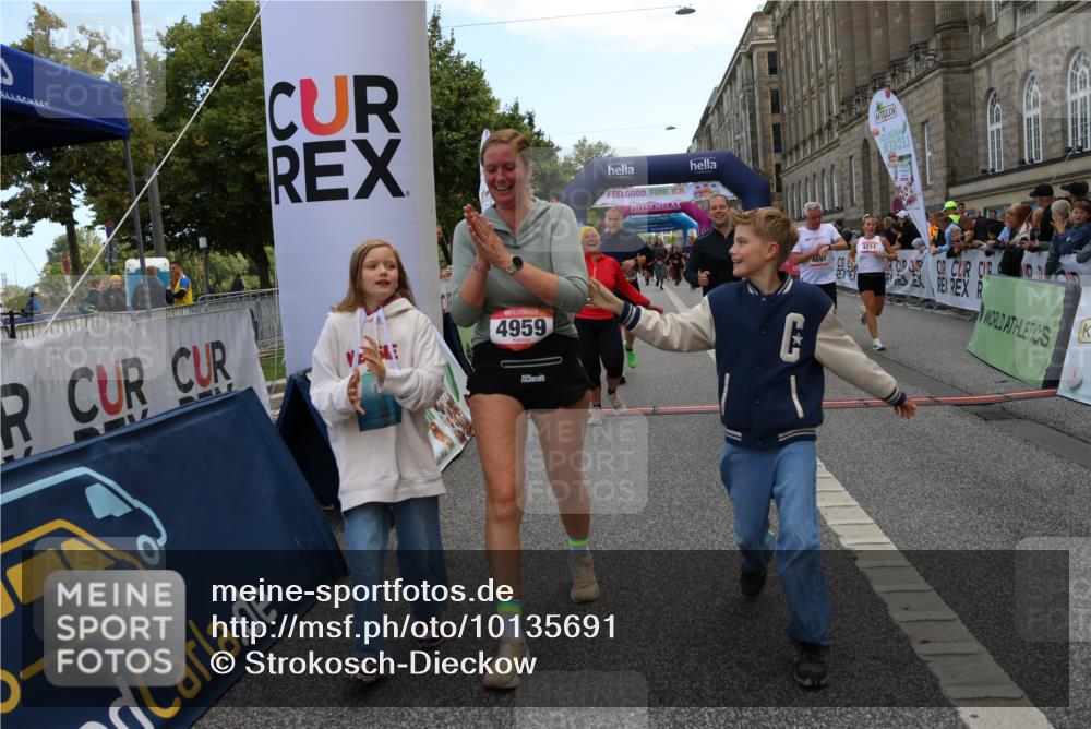 06.09.2026 - CURREX Alsterlauf Strokosch-Dieckow http://msf.ph/oto/10135691 06.09.2026 10:10:44 Ziel 2058, 2509, 2589, 2670, 2674, 2734, 3127, 3278, 3345, 3649, 3930, 4066, 4077, 4167, 4211, 4238, 4697, 4959, 5356, 6220 meine-sportfotos.de
