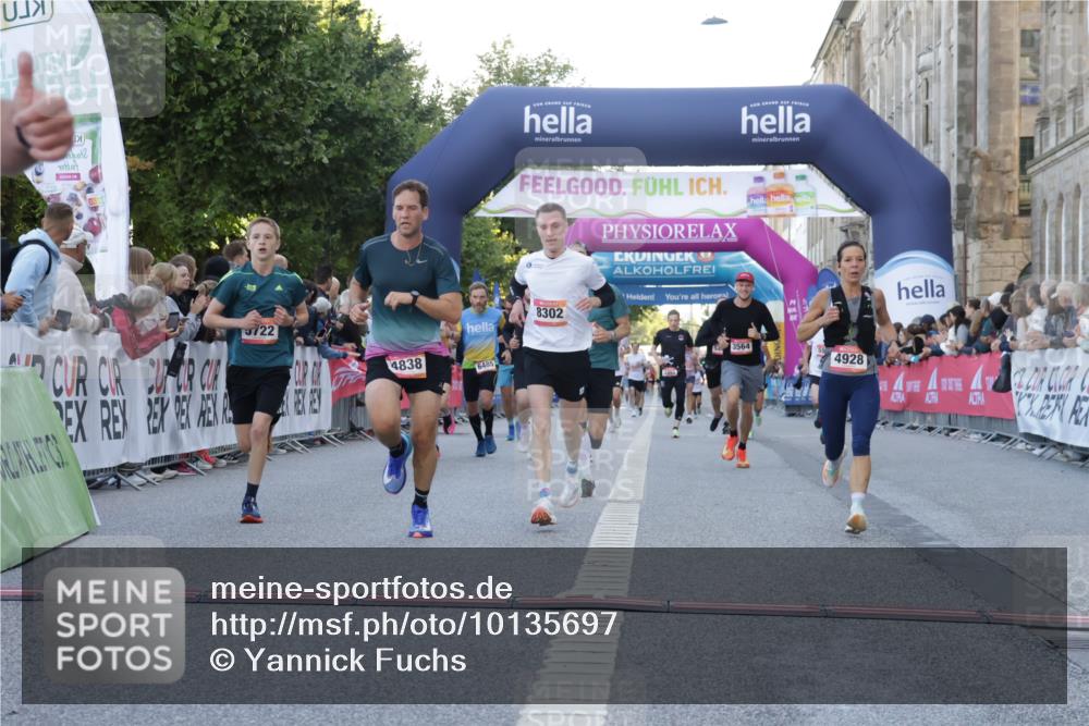 06.09.2026 - CURREX Alsterlauf Yannick Fuchs http://msf.ph/oto/10135697 06.09.2026 09:44:17 Ziel 2186, 2699, 3010, 3331, 3564, 4157, 4838, 4928, 5114, 5530, 5722, 5974, 6484, 6485, 6486, 8127, 8302, 8328 meine-sportfotos.de