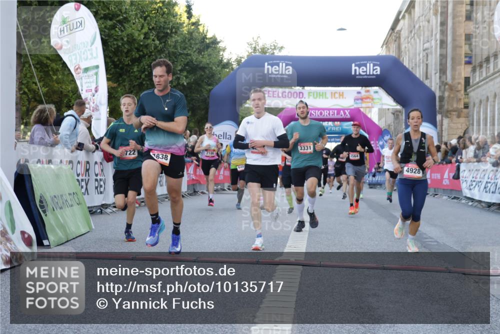 06.09.2026 - CURREX Alsterlauf Yannick Fuchs http://msf.ph/oto/10135717 06.09.2026 09:44:17 Ziel 2186, 2699, 3010, 3331, 3564, 4157, 4838, 4928, 5114, 5530, 5722, 5974, 6484, 6485, 6486, 8127, 8302, 8328 meine-sportfotos.de