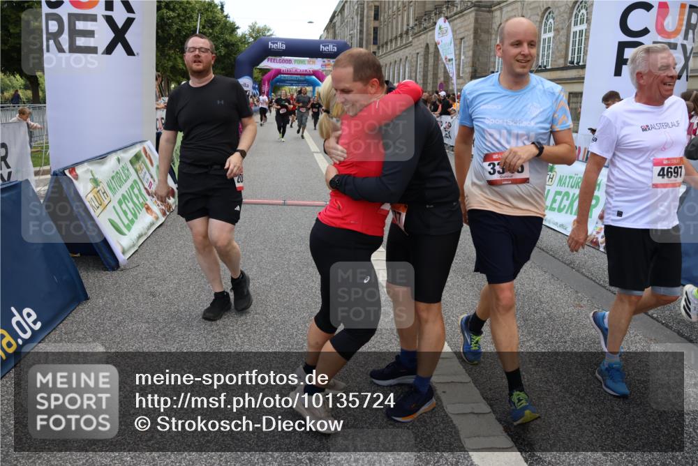06.09.2026 - CURREX Alsterlauf Strokosch-Dieckow http://msf.ph/oto/10135724 06.09.2026 10:10:48 Ziel 2058, 2365, 2589, 2734, 3345, 3348, 3649, 3840, 3930, 4077, 4167, 4211, 4238, 4697, 4959, 6434 meine-sportfotos.de