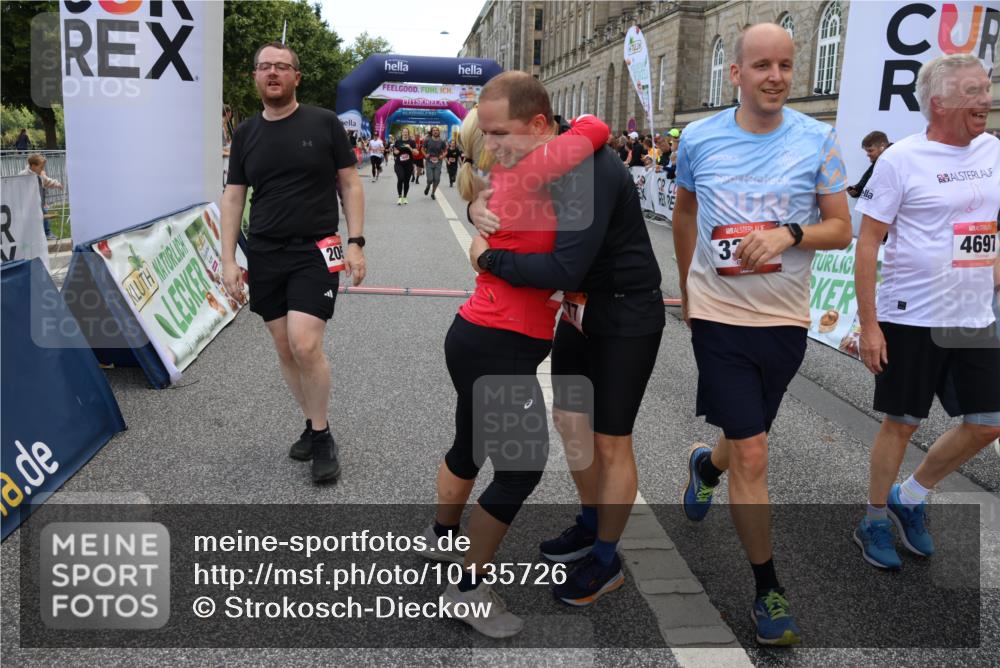 06.09.2026 - CURREX Alsterlauf Strokosch-Dieckow http://msf.ph/oto/10135726 06.09.2026 10:10:48 Ziel 2058, 2365, 2589, 2734, 3345, 3348, 3649, 3840, 3930, 4077, 4167, 4211, 4238, 4697, 4959, 6434 meine-sportfotos.de