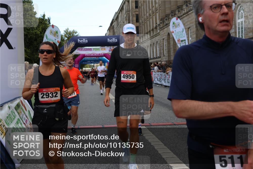 06.09.2026 - CURREX Alsterlauf Strokosch-Dieckow http://msf.ph/oto/10135735 06.09.2026 09:57:51 Ziel 2523, 2663, 2672, 2877, 2932, 2950, 3122, 4003, 4950, 5111, 5247, 5660, 5736, 5790, 6108, 6137, 6239, 8307 meine-sportfotos.de