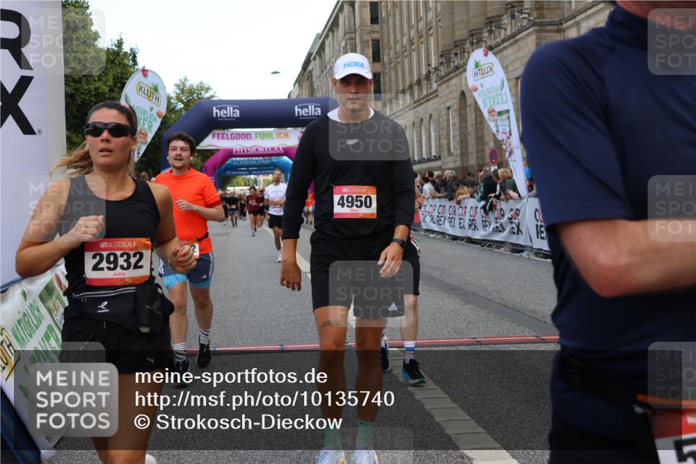 06.09.2026 - CURREX Alsterlauf Strokosch-Dieckow http://msf.ph/oto/10135740 06.09.2026 09:57:52 Ziel 2523, 2672, 2877, 2932, 2950, 3122, 4003, 4950, 5111, 5247, 5660, 5736, 5790, 5916, 6108, 6137, 6239 meine-sportfotos.de