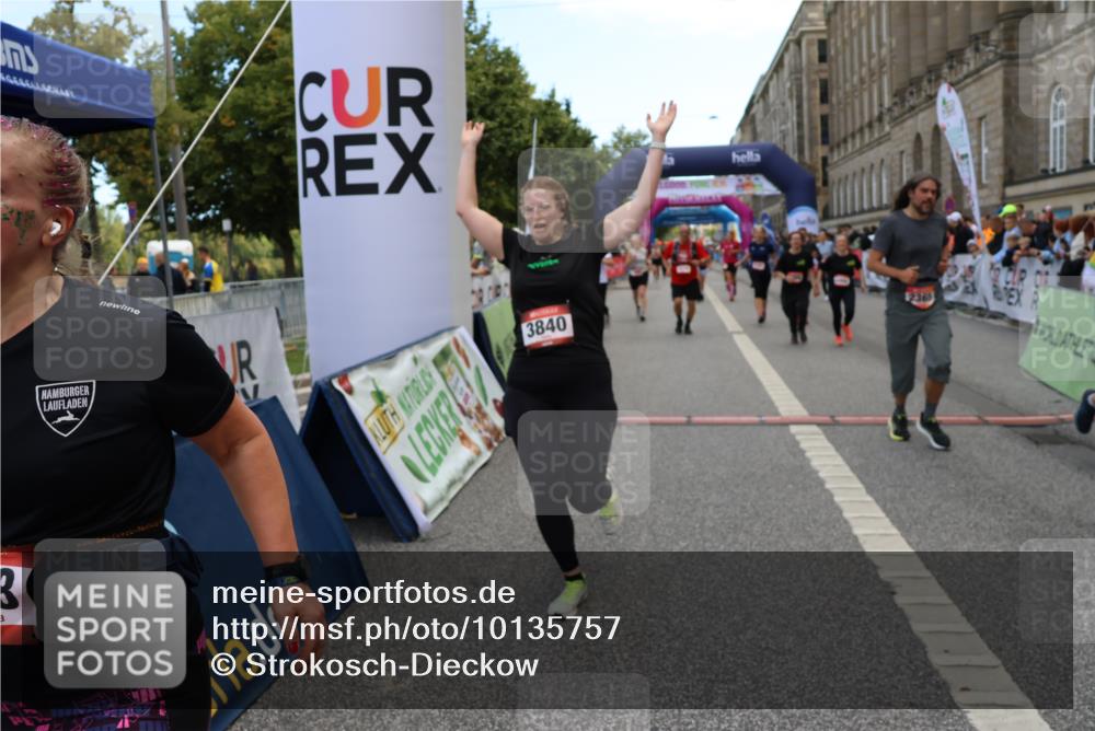 06.09.2026 - CURREX Alsterlauf Strokosch-Dieckow http://msf.ph/oto/10135757 06.09.2026 10:10:52 Ziel 2058, 2226, 2312, 2365, 2417, 2427, 2616, 2734, 3345, 3348, 3840, 3995, 4211, 4697, 5141, 5142, 6088, 6434 meine-sportfotos.de