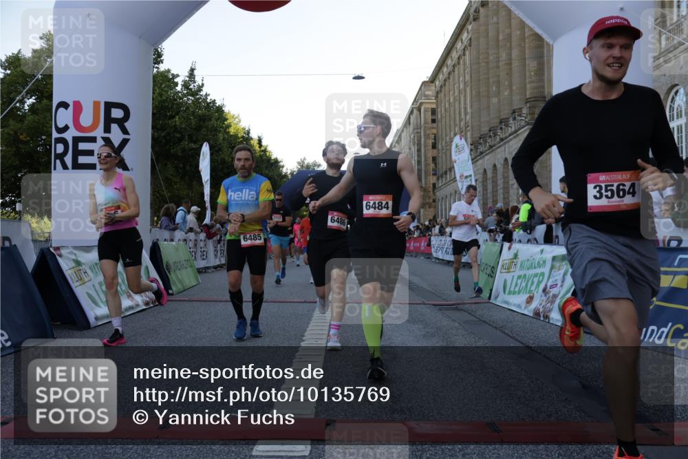 06.09.2026 - CURREX Alsterlauf Yannick Fuchs http://msf.ph/oto/10135769 06.09.2026 09:44:21 Ziel 2186, 2699, 3010, 3331, 3355, 3564, 3717, 4838, 4862, 4928, 5443, 5477, 5530, 5626, 5710, 5722, 5974, 6484, 6485, 6486, 8302 meine-sportfotos.de