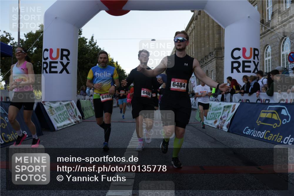 06.09.2026 - CURREX Alsterlauf Yannick Fuchs http://msf.ph/oto/10135778 06.09.2026 09:44:22 Ziel 2186, 2699, 3331, 3355, 3564, 3717, 4187, 4838, 4862, 4928, 5443, 5477, 5530, 5626, 5710, 5722, 5974, 6047, 6484, 6485, 6486, 8302 meine-sportfotos.de