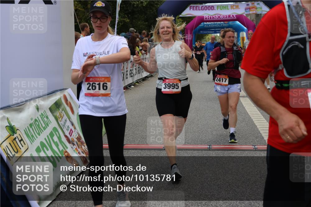 06.09.2026 - CURREX Alsterlauf Strokosch-Dieckow http://msf.ph/oto/10135781 06.09.2026 10:10:57 Ziel 2226, 2312, 2365, 2417, 2427, 2552, 2566, 2616, 2732, 2982, 3348, 3685, 3687, 3840, 3988, 3995, 5141, 5142, 5555, 5898, 6088, 6434 meine-sportfotos.de