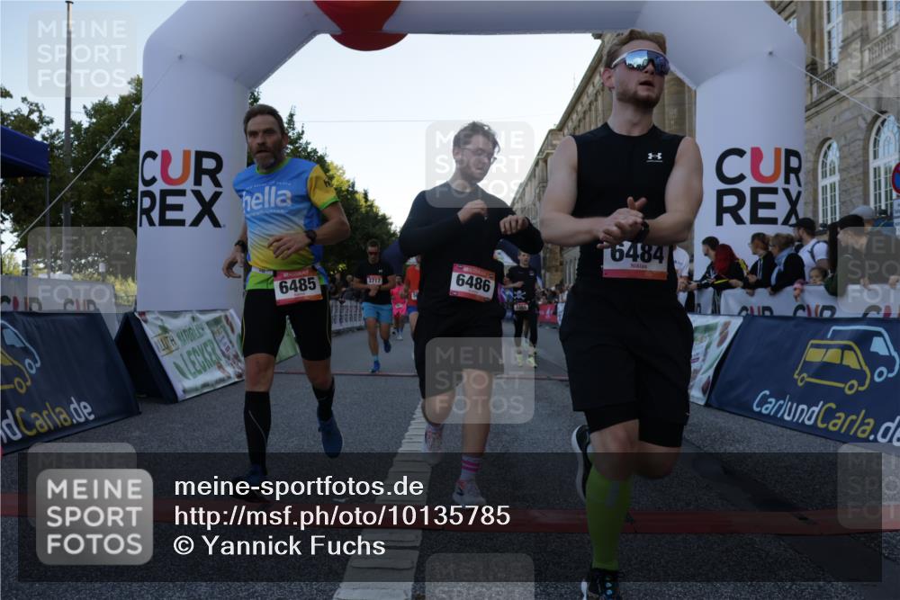 06.09.2026 - CURREX Alsterlauf Yannick Fuchs http://msf.ph/oto/10135785 06.09.2026 09:44:22 Ziel 2186, 2699, 3331, 3355, 3564, 3717, 4187, 4838, 4862, 4928, 5443, 5477, 5530, 5626, 5710, 5722, 5974, 6047, 6484, 6485, 6486, 8302 meine-sportfotos.de
