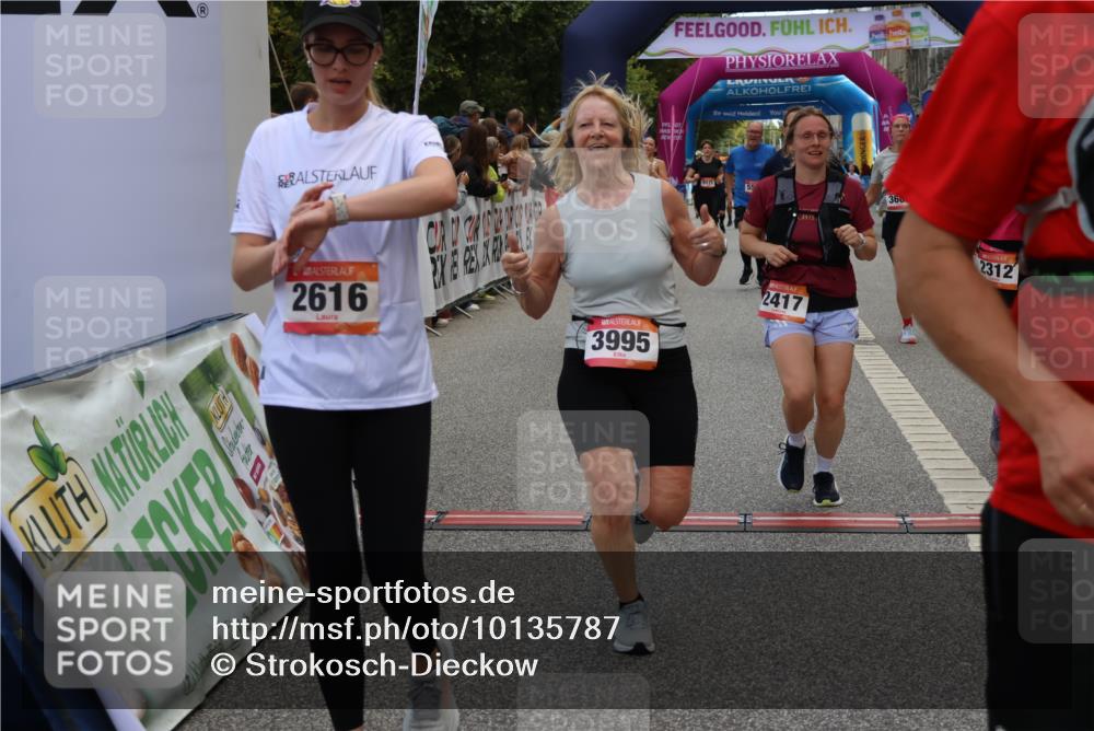 06.09.2026 - CURREX Alsterlauf Strokosch-Dieckow http://msf.ph/oto/10135787 06.09.2026 10:10:57 Ziel 2226, 2312, 2365, 2417, 2427, 2552, 2566, 2616, 2732, 2982, 3348, 3685, 3687, 3840, 3988, 3995, 5141, 5142, 5555, 5898, 6088, 6434 meine-sportfotos.de