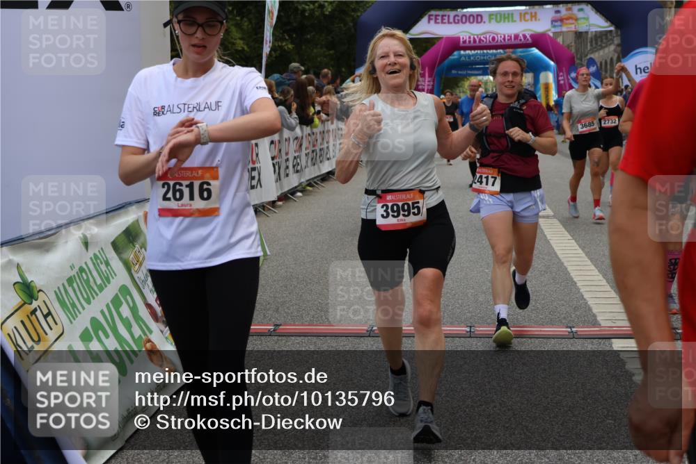 06.09.2026 - CURREX Alsterlauf Strokosch-Dieckow http://msf.ph/oto/10135796 06.09.2026 10:10:57 Ziel 2226, 2312, 2365, 2417, 2427, 2552, 2566, 2616, 2732, 2982, 3348, 3685, 3687, 3840, 3988, 3995, 5141, 5142, 5555, 5898, 6088, 6434 meine-sportfotos.de