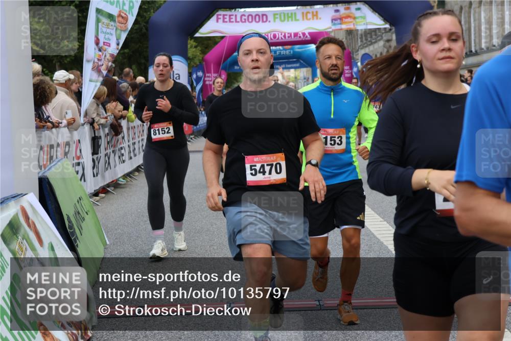 06.09.2026 - CURREX Alsterlauf Strokosch-Dieckow http://msf.ph/oto/10135797 06.09.2026 09:58:02 Ziel 2875, 2965, 3075, 3307, 3369, 3403, 3497, 3743, 3744, 3923, 4864, 5470, 5518, 5548, 5707, 5916, 6153, 8066, 8152, 8229, 8311 meine-sportfotos.de