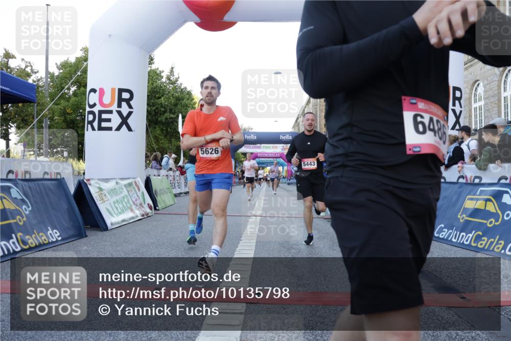 06.09.2026 - CURREX Alsterlauf Yannick Fuchs http://msf.ph/oto/10135798 06.09.2026 09:44:23 Ziel 2186, 2699, 3331, 3355, 3564, 3717, 4187, 4838, 4862, 4928, 5443, 5477, 5626, 5710, 5722, 5974, 6047, 6484, 6485, 6486, 8302 meine-sportfotos.de