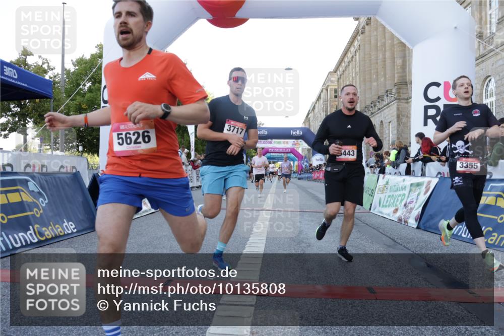 06.09.2026 - CURREX Alsterlauf Yannick Fuchs http://msf.ph/oto/10135808 06.09.2026 09:44:24 Ziel 2186, 3331, 3355, 3564, 3717, 4187, 4838, 4862, 4928, 5443, 5477, 5626, 5710, 5722, 5974, 6047, 6484, 6485, 6486, 8302 meine-sportfotos.de