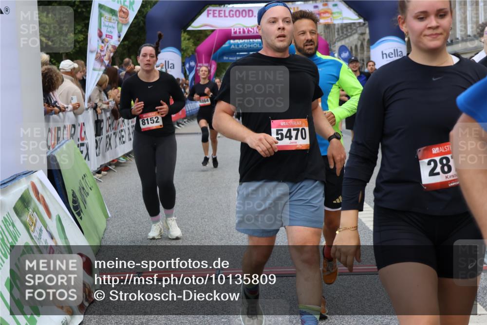 06.09.2026 - CURREX Alsterlauf Strokosch-Dieckow http://msf.ph/oto/10135809 06.09.2026 09:58:03 Ziel 2875, 2965, 3075, 3307, 3369, 3403, 3497, 3743, 3744, 3841, 3923, 4327, 4864, 5470, 5518, 5548, 5707, 5916, 6153, 8066, 8152, 8229, 8311 meine-sportfotos.de
