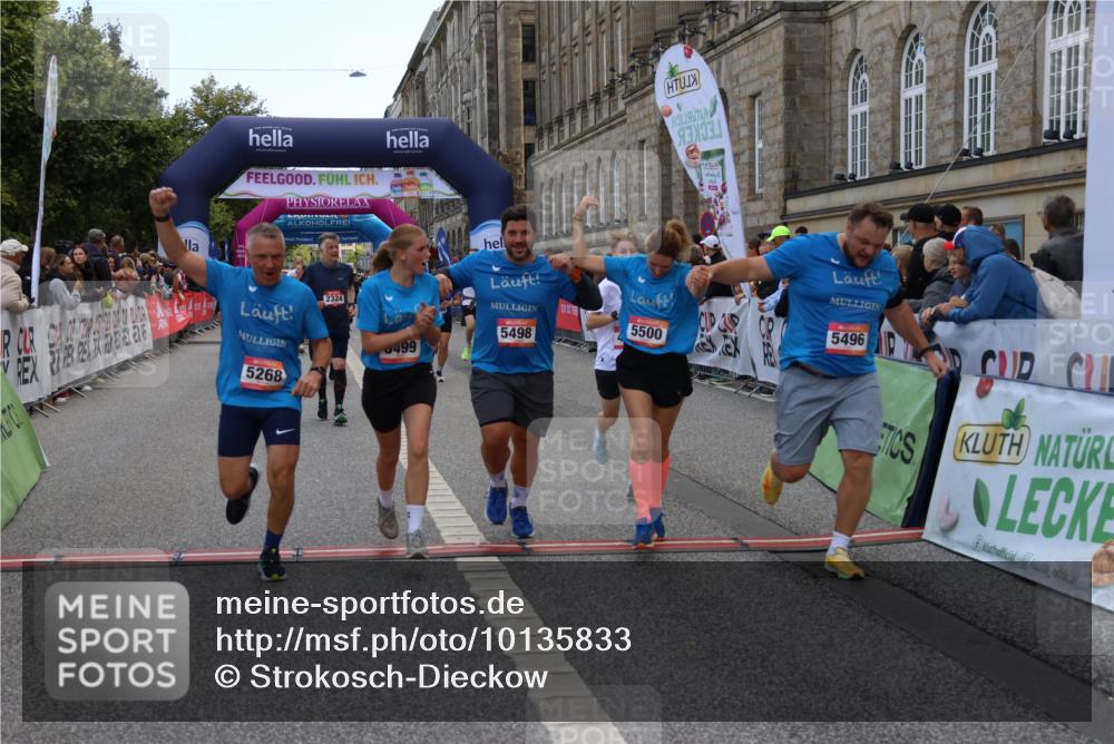 06.09.2026 - CURREX Alsterlauf Strokosch-Dieckow http://msf.ph/oto/10135833 06.09.2026 10:11:10 Ziel 2324, 2889, 2890, 3171, 4409, 5268, 5327, 5351, 5392, 5393, 5496, 5498, 5499, 5500, 5818, 5826, 5888, 8292 meine-sportfotos.de