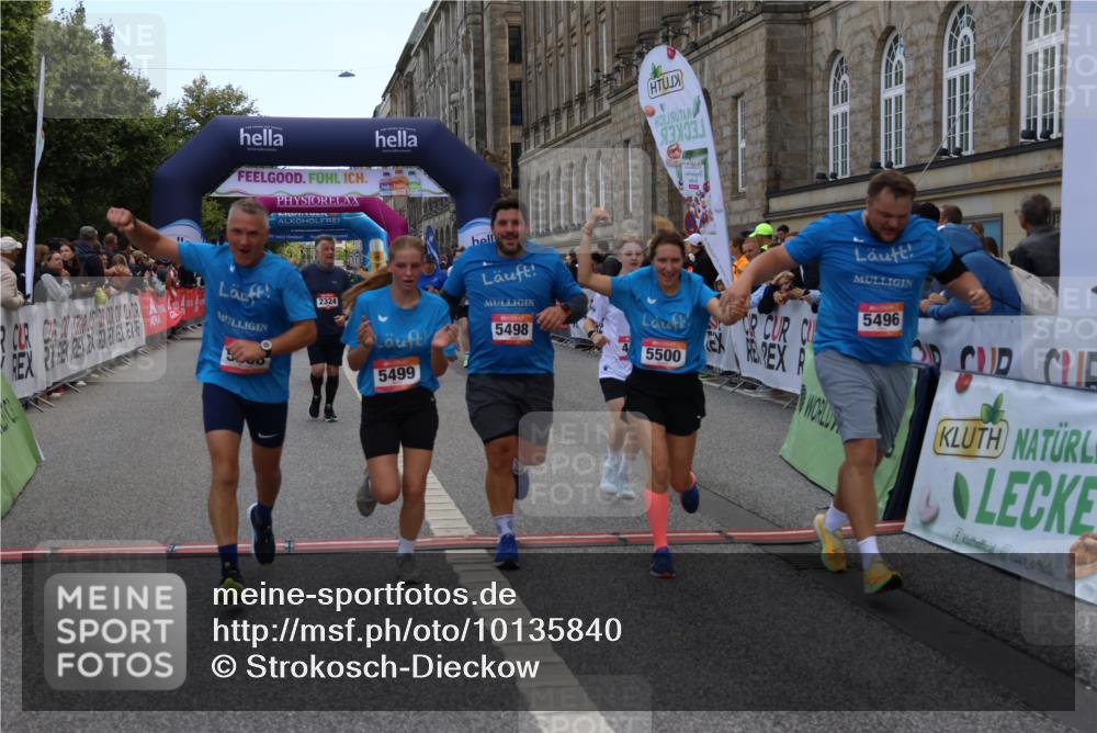 06.09.2026 - CURREX Alsterlauf Strokosch-Dieckow http://msf.ph/oto/10135840 06.09.2026 10:11:10 Ziel 2324, 2889, 2890, 3171, 4409, 5268, 5327, 5351, 5392, 5393, 5496, 5498, 5499, 5500, 5818, 5826, 5888, 8292 meine-sportfotos.de