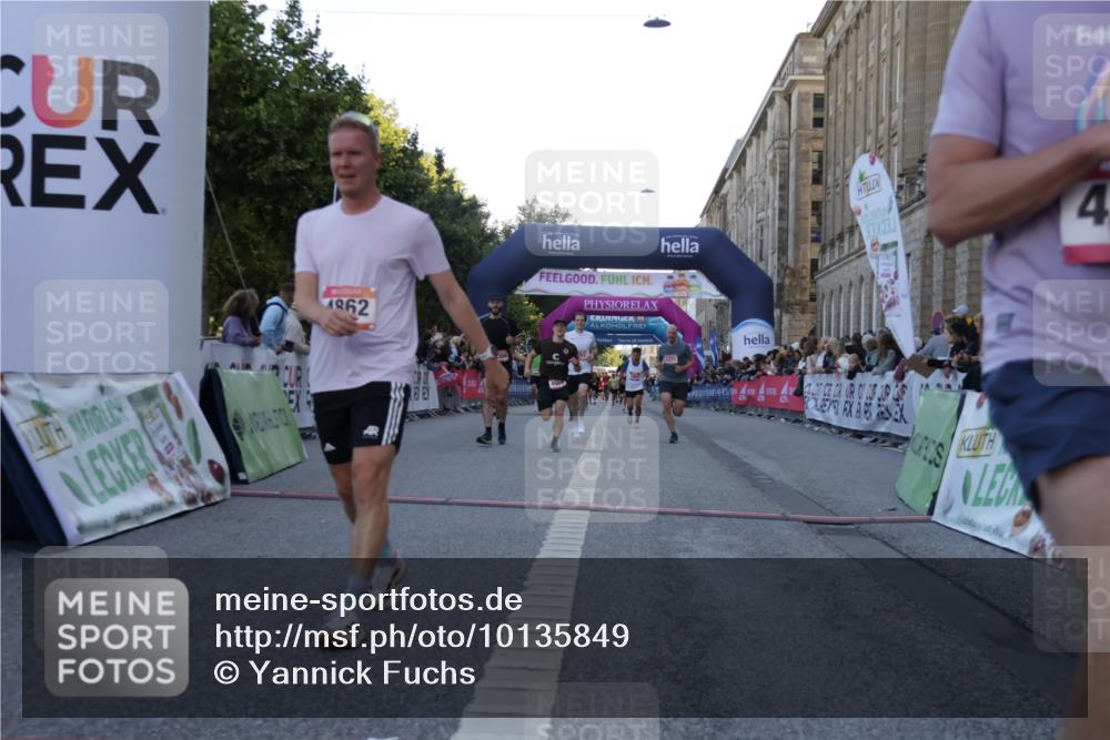 06.09.2026 - CURREX Alsterlauf Yannick Fuchs http://msf.ph/oto/10135849 06.09.2026 09:44:28 Ziel 2186, 2894, 3355, 3564, 3717, 4187, 4203, 4669, 4862, 5271, 5443, 5477, 5626, 5710, 5864, 5974, 6047, 6366, 6484, 6485, 6486, 8097 meine-sportfotos.de