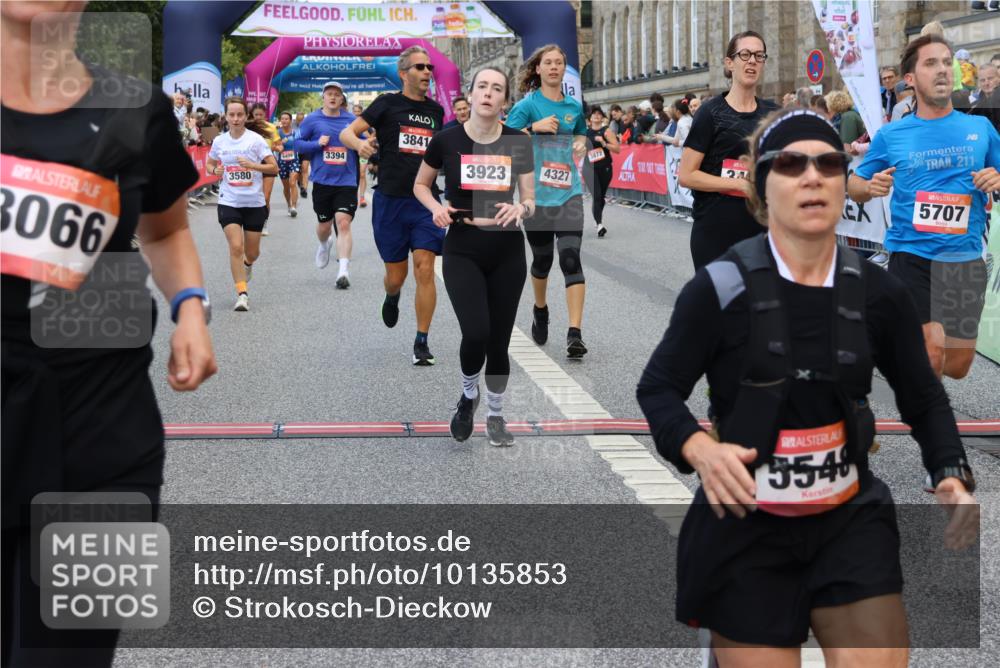 06.09.2026 - CURREX Alsterlauf Strokosch-Dieckow http://msf.ph/oto/10135853 06.09.2026 09:58:08 Ziel 2875, 3307, 3369, 3394, 3497, 3553, 3580, 3743, 3744, 3841, 3872, 3923, 4034, 4327, 4864, 5470, 5518, 5548, 5707, 6153, 6227, 6343, 8066, 8152, 8163, 8229, 8311 meine-sportfotos.de