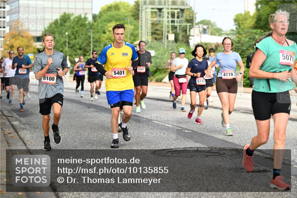 06.09.2026 - CURREX Alsterlauf Dr. Thomas Lammeyer http://msf.ph/oto/10135855 06.09.2026 10:00:37 Laufen 0, 4288, 8100, 5401, 2581, 5157, 4119, 5071 meine-sportfotos.de