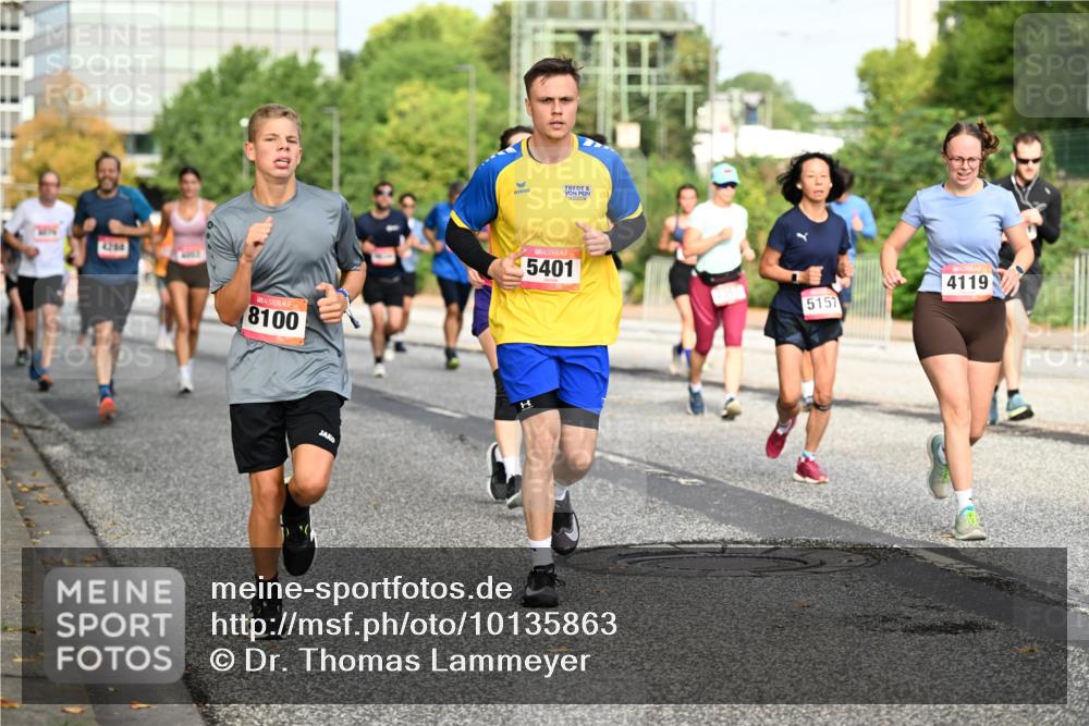 06.09.2026 - CURREX Alsterlauf Dr. Thomas Lammeyer http://msf.ph/oto/10135863 06.09.2026 10:00:37 Laufen 4288, 2, 8100, 5401, 5157, 4119 meine-sportfotos.de