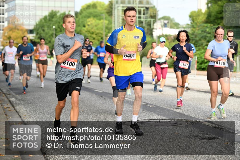 06.09.2026 - CURREX Alsterlauf Dr. Thomas Lammeyer http://msf.ph/oto/10135865 06.09.2026 10:00:37 Laufen 0, 0, 8100, 5401, 4119, 5157 meine-sportfotos.de