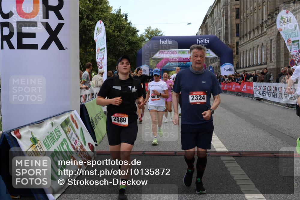06.09.2026 - CURREX Alsterlauf Strokosch-Dieckow http://msf.ph/oto/10135872 06.09.2026 10:11:14 Ziel 2324, 2889, 2890, 2979, 2980, 4409, 4782, 4783, 5268, 5327, 5351, 5392, 5393, 5496, 5498, 5499, 5500, 5532, 5818, 6100, 6103 meine-sportfotos.de