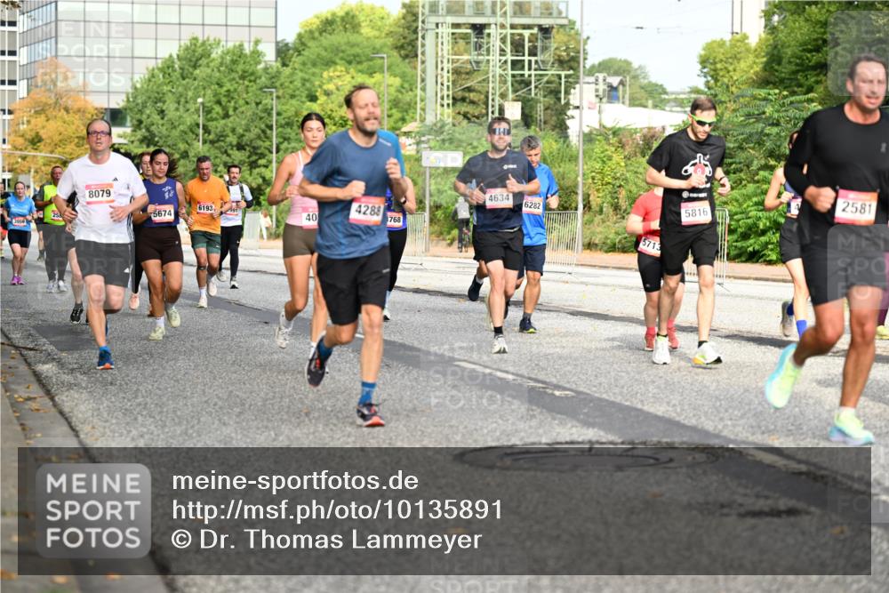 06.09.2026 - CURREX Alsterlauf Dr. Thomas Lammeyer http://msf.ph/oto/10135891 06.09.2026 10:00:40 Laufen 3959, 8079, 6193, 5674, 991, 4288, 40, 768, 4634, 6282, 5713, 5816, 2581 meine-sportfotos.de