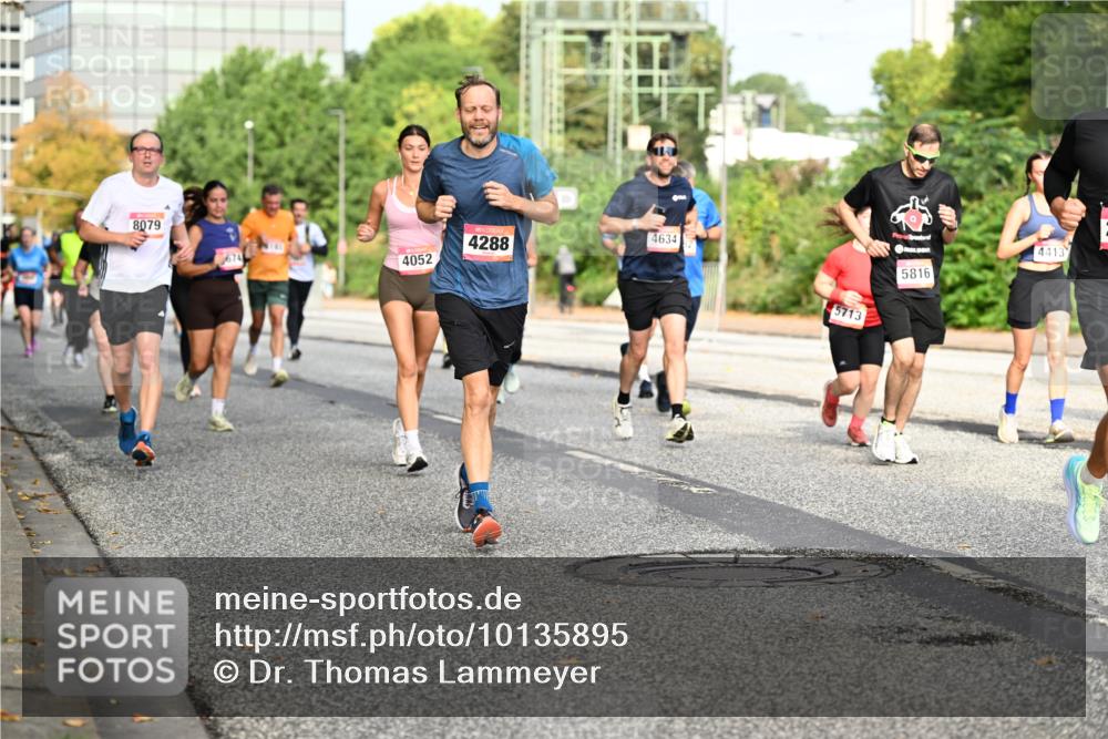 06.09.2026 - CURREX Alsterlauf Dr. Thomas Lammeyer http://msf.ph/oto/10135895 06.09.2026 10:00:40 Laufen 8079, 4052, 4288, 5713, 4413 meine-sportfotos.de