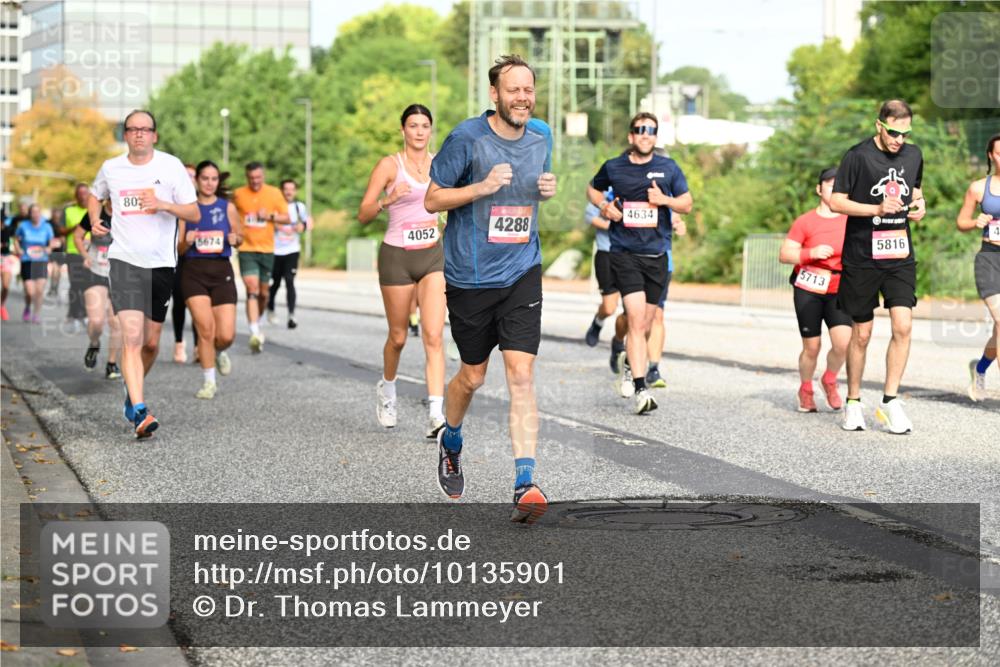 06.09.2026 - CURREX Alsterlauf Dr. Thomas Lammeyer http://msf.ph/oto/10135901 06.09.2026 10:00:41 Laufen 80, 5674, 4052, 4288, 4634, 5713, 5816, 4 meine-sportfotos.de