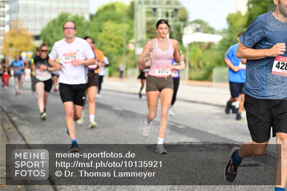06.09.2026 - CURREX Alsterlauf Dr. Thomas Lammeyer http://msf.ph/oto/10135921 06.09.2026 10:00:42 Laufen 8079, 4052, 428 meine-sportfotos.de
