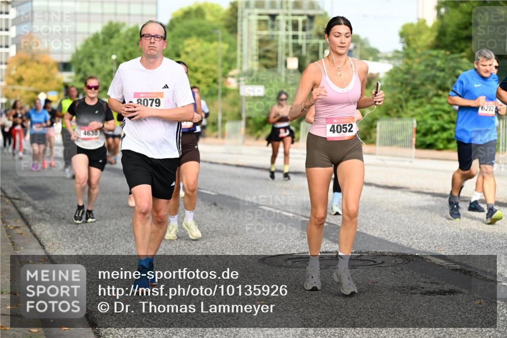 06.09.2026 - CURREX Alsterlauf Dr. Thomas Lammeyer http://msf.ph/oto/10135926 06.09.2026 10:00:43 Laufen 4630, 8079, 4052, 6282 meine-sportfotos.de
