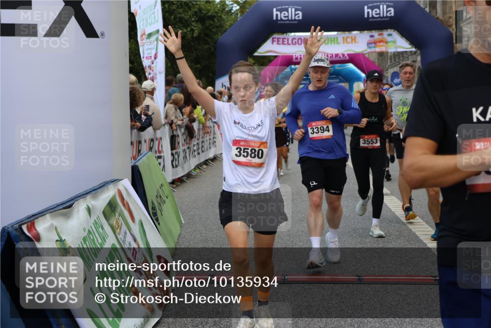 06.09.2026 - CURREX Alsterlauf Strokosch-Dieckow http://msf.ph/oto/10135934 06.09.2026 09:58:10 Ziel 3394, 3497, 3553, 3580, 3743, 3841, 3872, 3923, 4034, 4327, 4864, 5518, 5548, 5707, 5986, 6227, 6343, 6409, 8066, 8152, 8163, 8229 meine-sportfotos.de