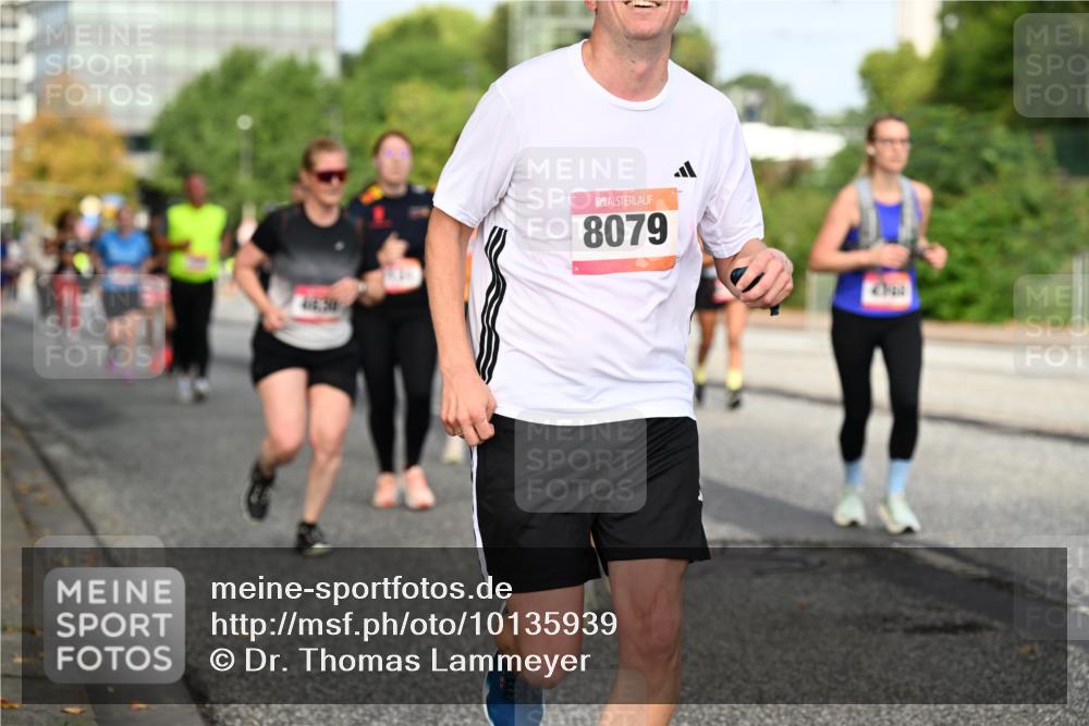 06.09.2026 - CURREX Alsterlauf Dr. Thomas Lammeyer http://msf.ph/oto/10135939 06.09.2026 10:00:44 Laufen 8079 meine-sportfotos.de