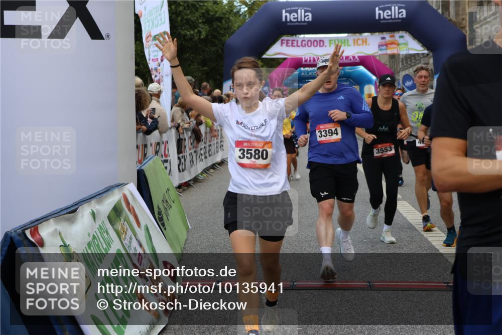 06.09.2026 - CURREX Alsterlauf Strokosch-Dieckow http://msf.ph/oto/10135941 06.09.2026 09:58:10 Ziel 3394, 3497, 3553, 3580, 3743, 3841, 3872, 3923, 4034, 4327, 4864, 5518, 5548, 5707, 5986, 6227, 6343, 6409, 8066, 8152, 8163, 8229 meine-sportfotos.de